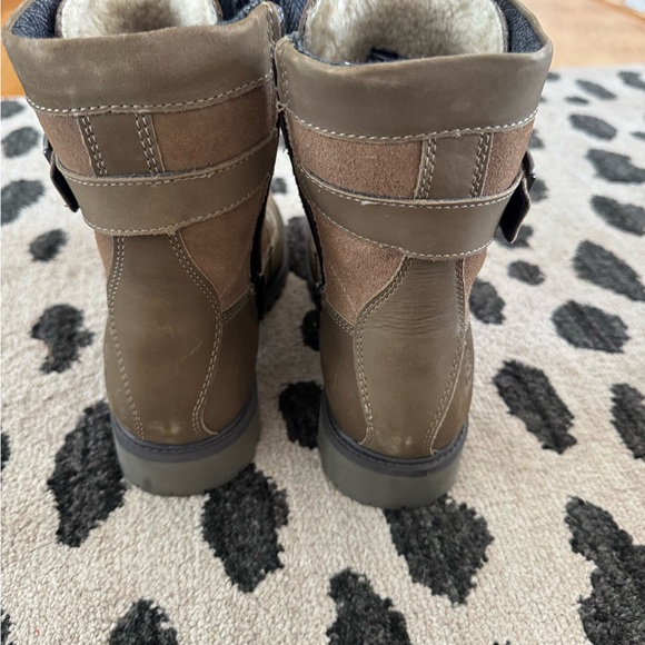 Brown Lace-Up Combat Boots women’s - Picture 5 of 8